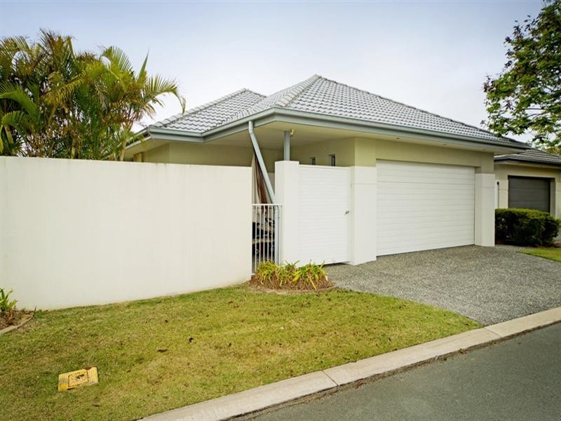 2359 Belmont Court East, Hope Island QLD 4212