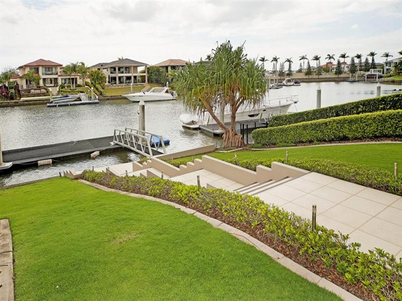 2165 Beaufort Way, Hope Island QLD 4212