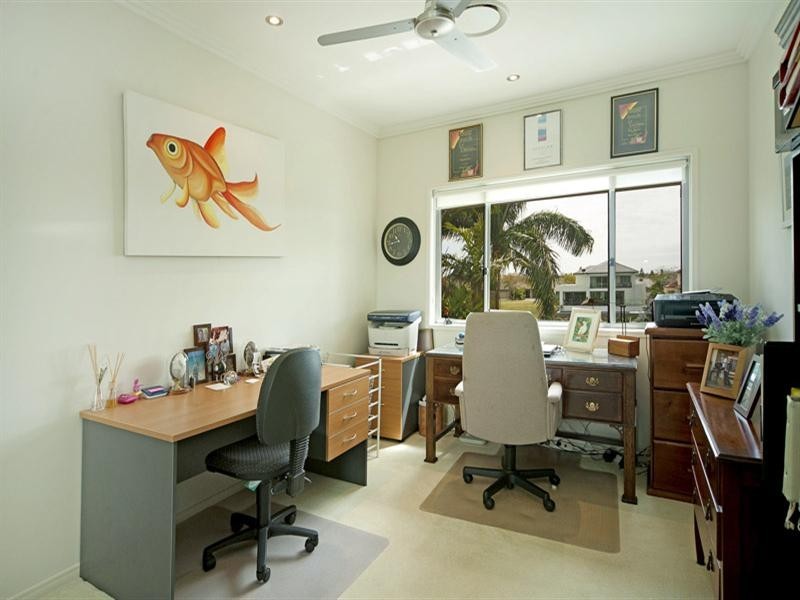 2165 Beaufort Way, Hope Island QLD 4212