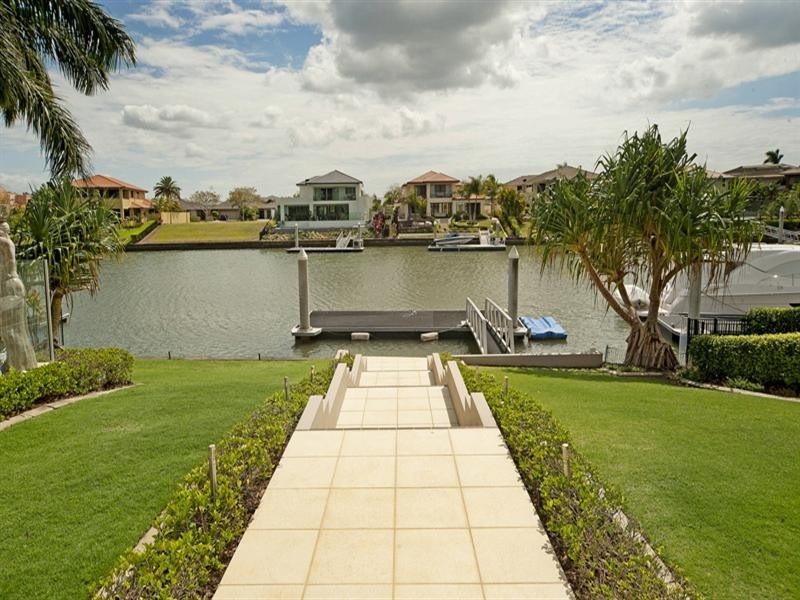 2165 Beaufort Way, Hope Island QLD 4212