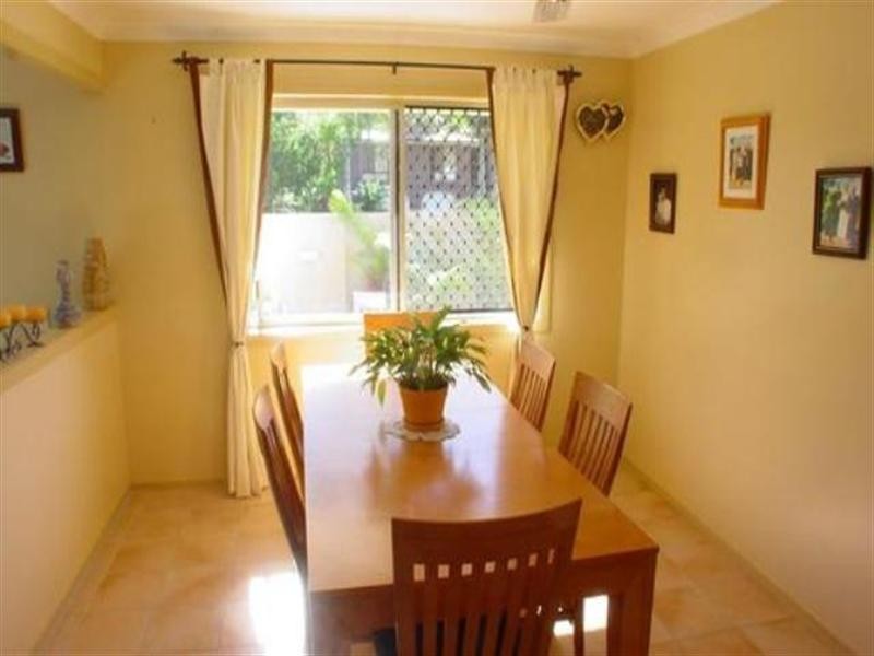 89 Crescent Avenue, Hope Island QLD 4212