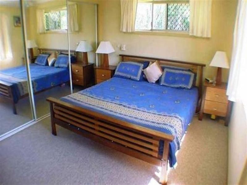 89 Crescent Avenue, Hope Island QLD 4212