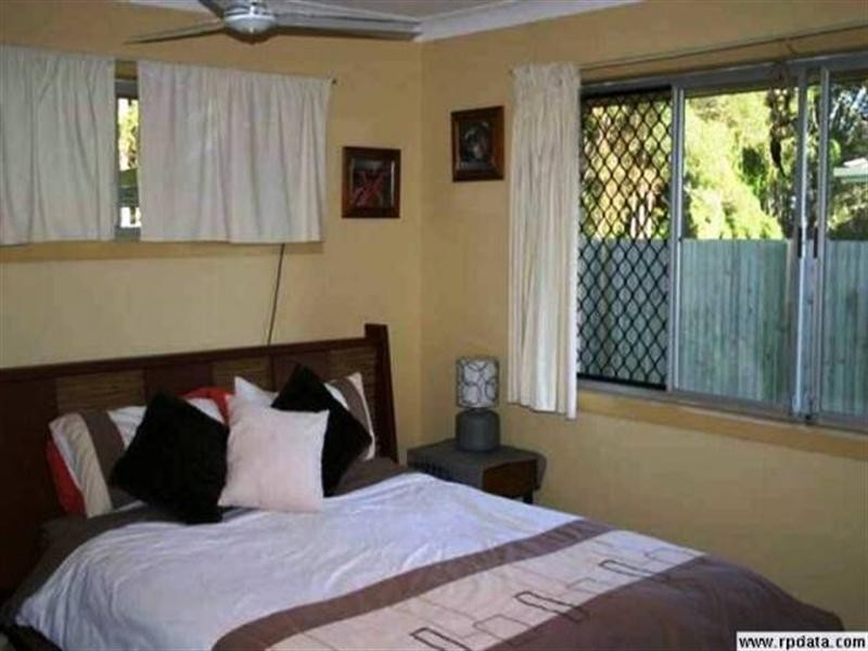 89 Crescent Avenue, Hope Island QLD 4212