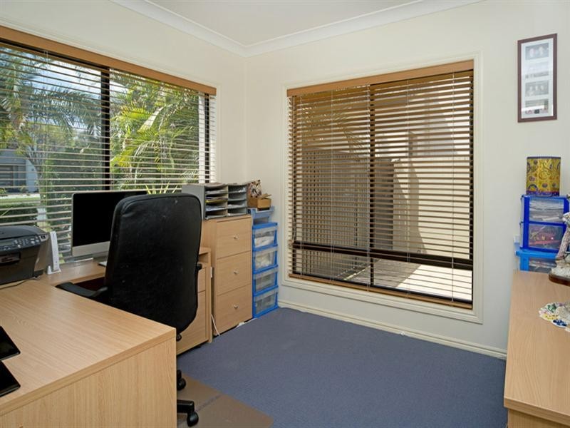 26 The Peninsula, Helensvale QLD 4212