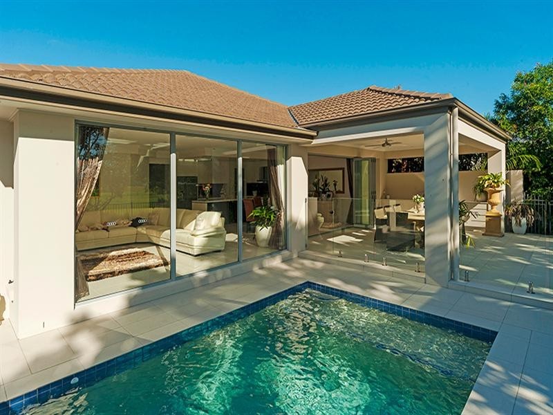 9119 Peter Senior Drive, Hope Island QLD 4212