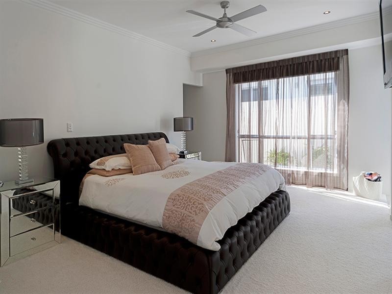 9119 Peter Senior Drive, Hope Island QLD 4212