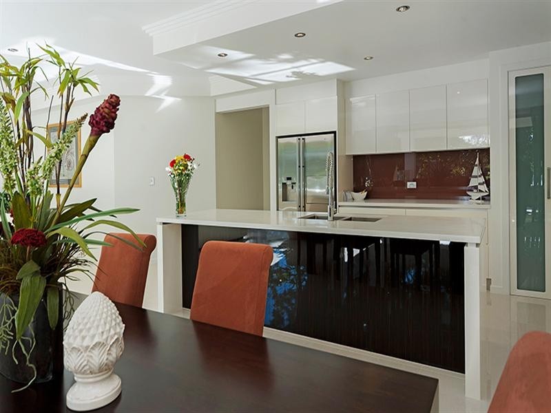 9119 Peter Senior Drive, Hope Island QLD 4212