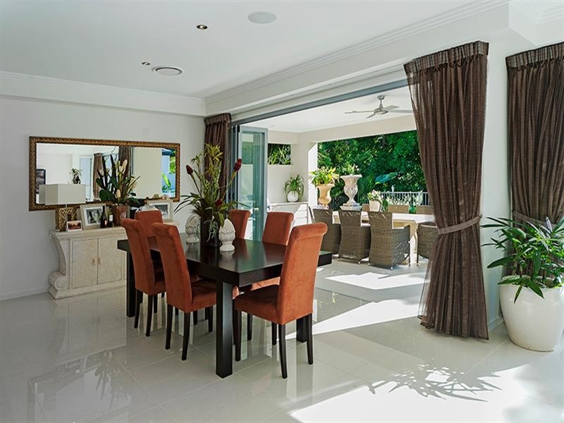 9119 Peter Senior Drive, Hope Island QLD 4212