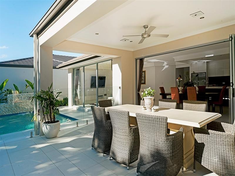 9119 Peter Senior Drive, Hope Island QLD 4212