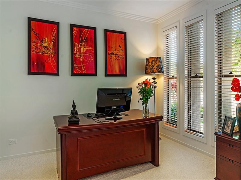 9119 Peter Senior Drive, Hope Island QLD 4212