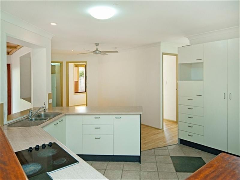 13 Eingana Street, Hope Island QLD 4212