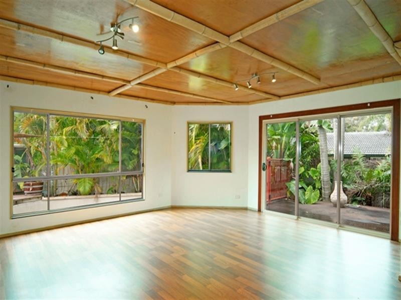 13 Eingana Street, Hope Island QLD 4212