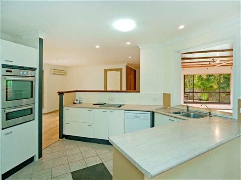 13 Eingana Street, Hope Island QLD 4212