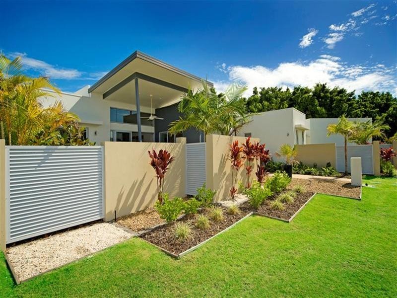 2252 Glengallon Way, Hope Island QLD 4212