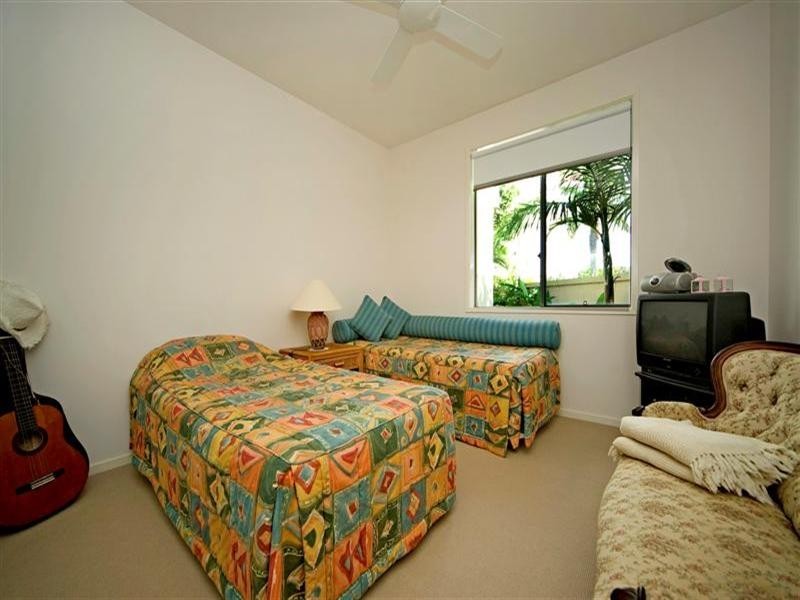 2252 Glengallon Way, Hope Island QLD 4212