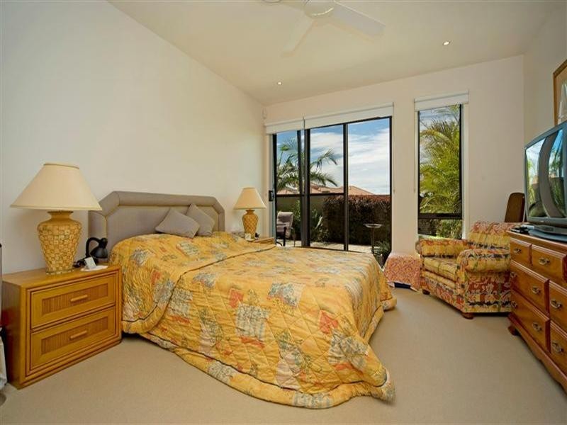 2252 Glengallon Way, Hope Island QLD 4212