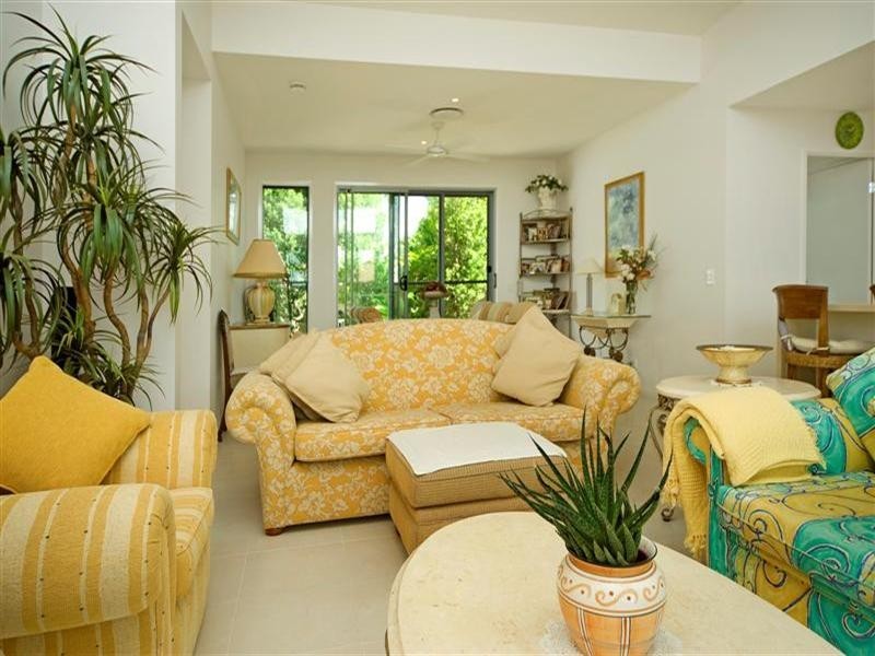 2252 Glengallon Way, Hope Island QLD 4212