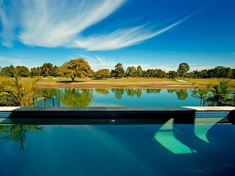 7632 Fairway Boulevard, Hope Island QLD 4212