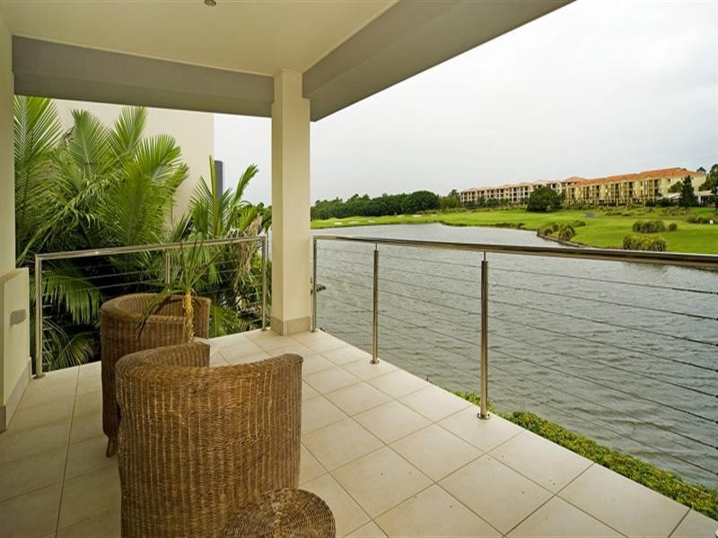 6094 Lugano Drive, Hope Island QLD 4212