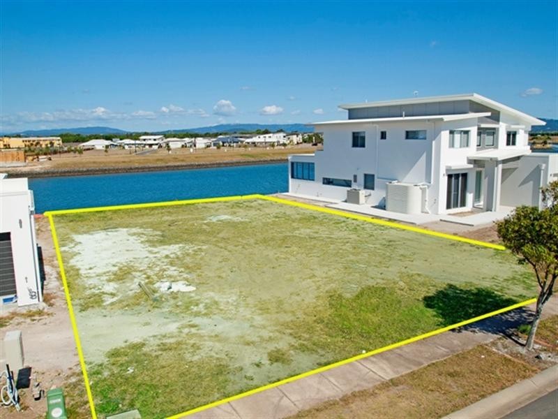 44 Palladium Drive, Hope Island QLD 4212