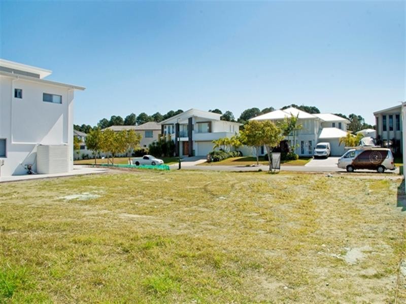 44 Palladium Drive, Hope Island QLD 4212