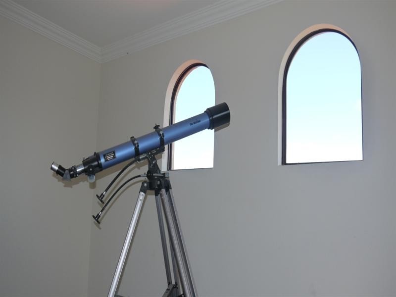 8215 Magnolia Drive West, Hope Island QLD 4212