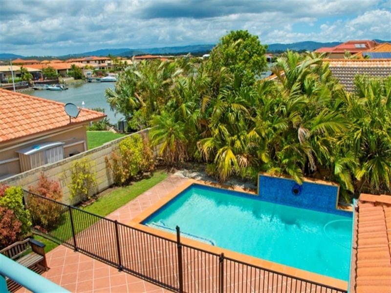 30 John Dalley Drive, Helensvale QLD 4212