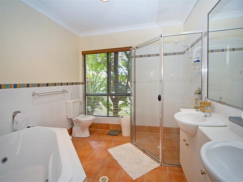 30 John Dalley Drive, Helensvale QLD 4212