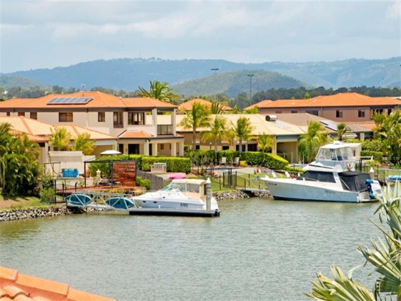 30 John Dalley Drive, Helensvale QLD 4212