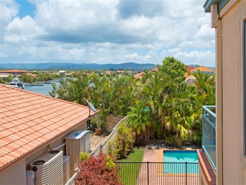 30 John Dalley Drive, Helensvale QLD 4212