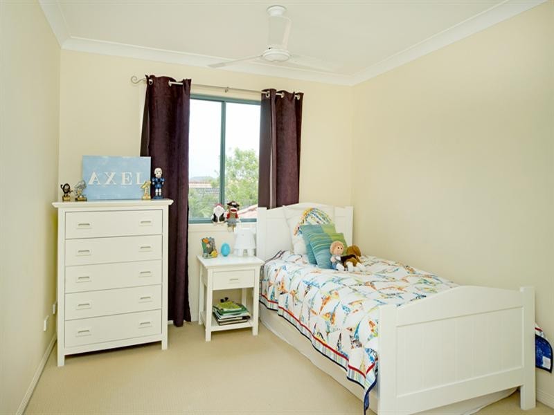 30 John Dalley Drive, Helensvale QLD 4212