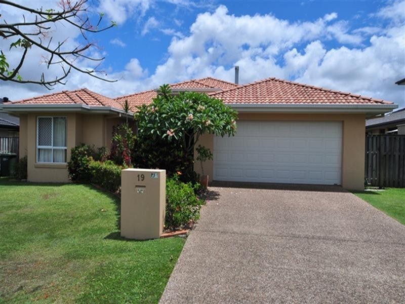 19 Leander Circuit, Oxenford QLD 4210