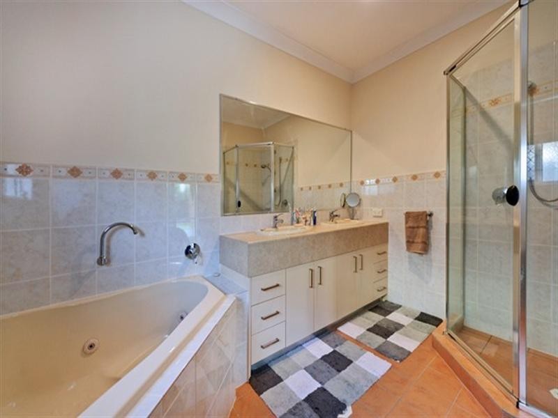 19 Leander Circuit, Oxenford QLD 4210