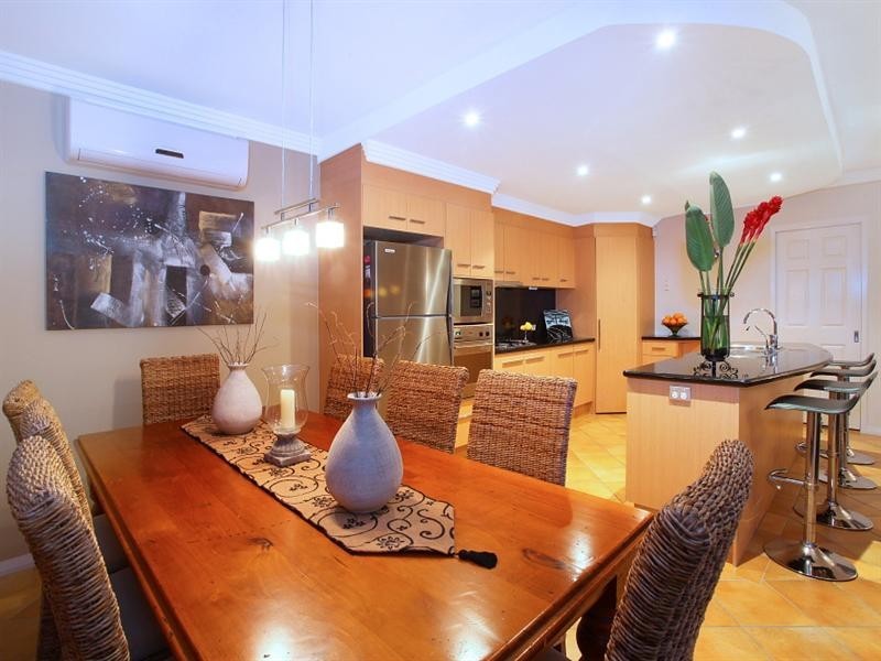 17 Eastbank Terrace, Helensvale QLD 4212