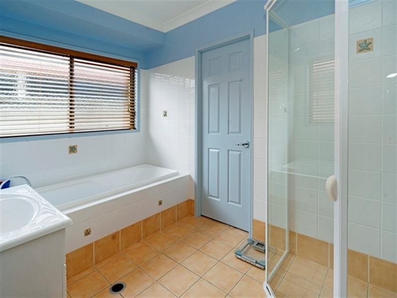 5 Tammy Court, Helensvale QLD 4212