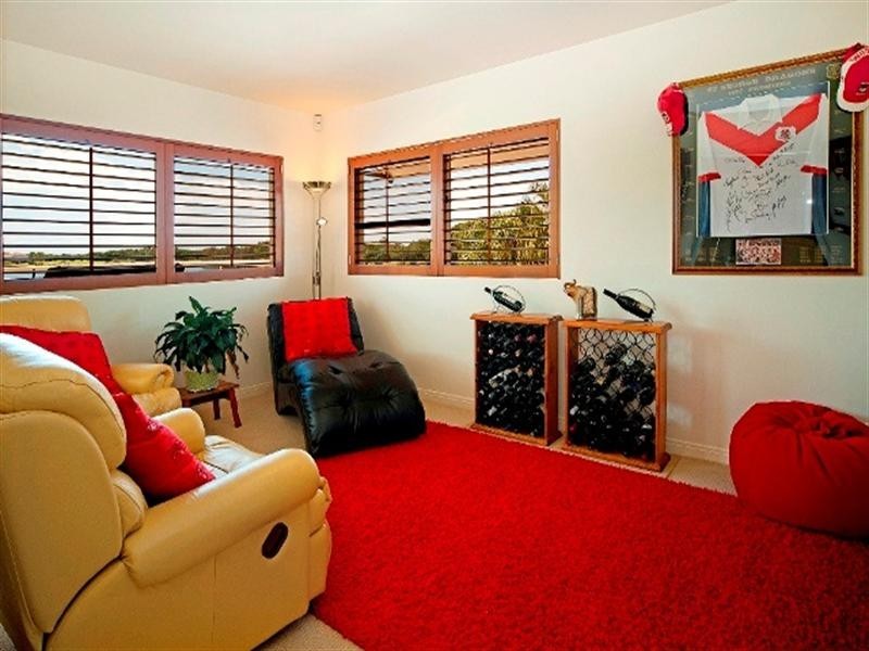 8315 Magnolia Drive East, Hope Island QLD 4212