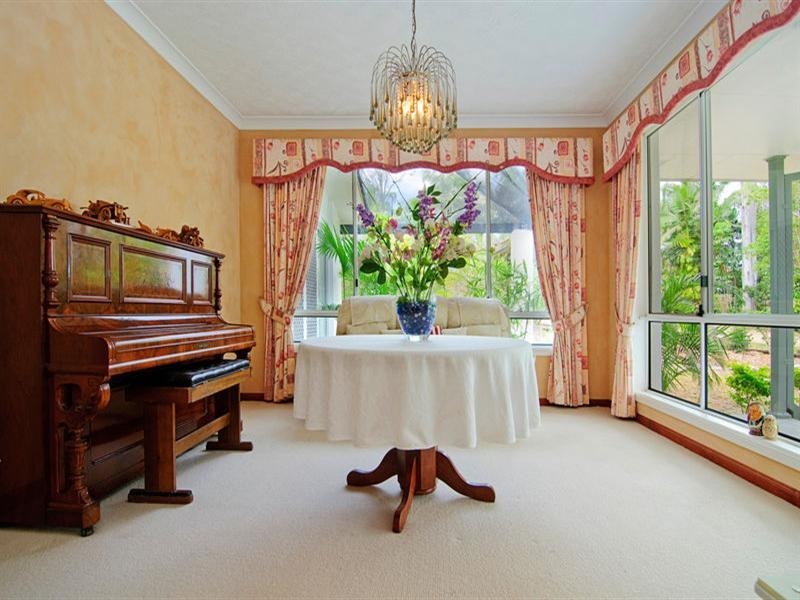 6 Colo Court, Helensvale QLD 4212