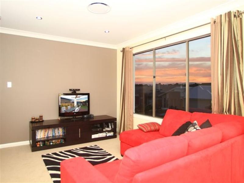 26 Cova Boulevard, Hope Island QLD 4212