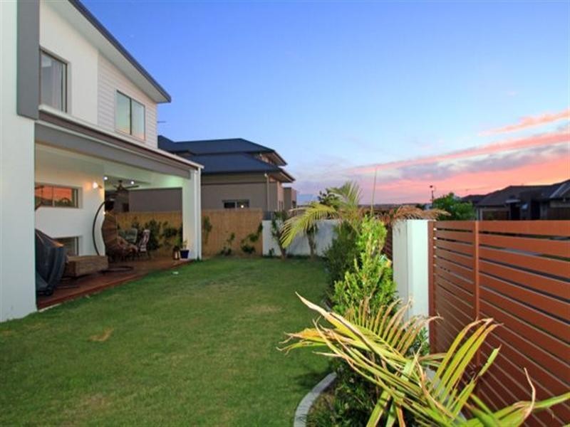 26 Cova Boulevard, Hope Island QLD 4212