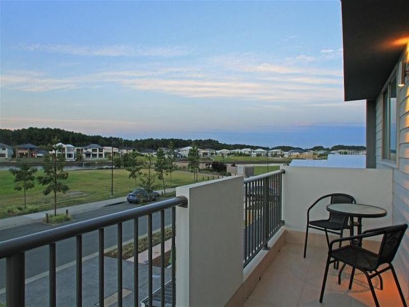 26 Cova Boulevard, Hope Island QLD 4212