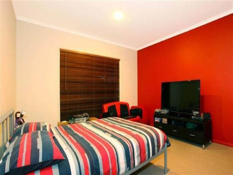 14 Calmwater Crescent, Helensvale QLD 4212