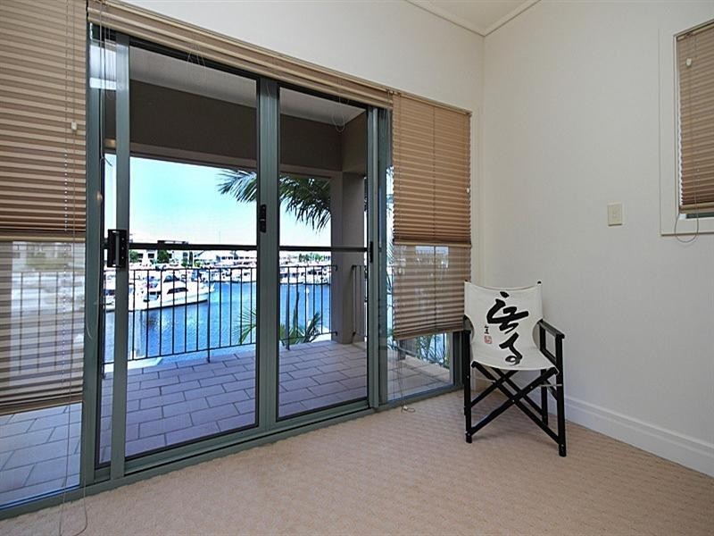 1522 Riverdale Drive, Hope Island QLD 4212