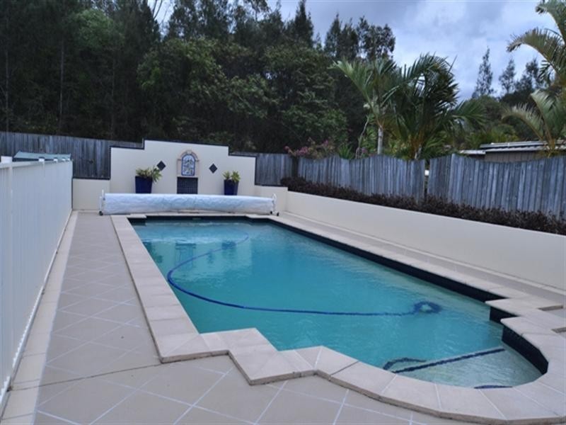 12 westpark Court, Helensvale QLD 4212