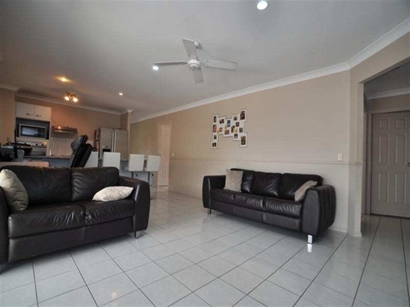 12 westpark Court, Helensvale QLD 4212