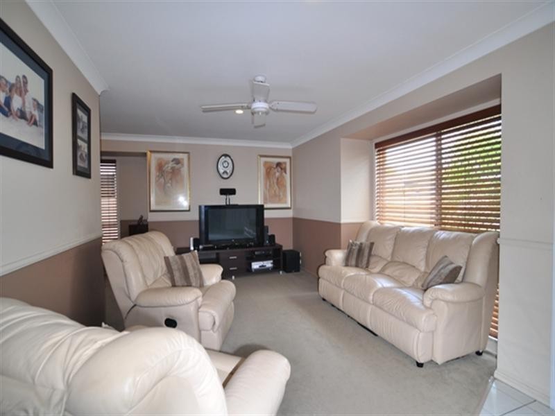 12 westpark Court, Helensvale QLD 4212