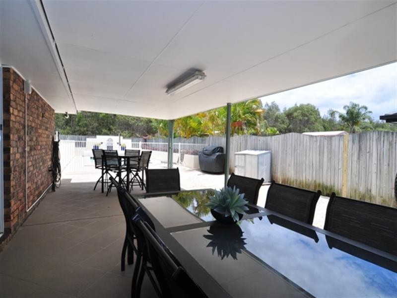 12 westpark Court, Helensvale QLD 4212