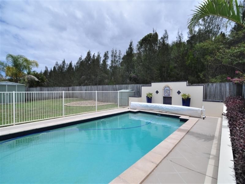 12 westpark Court, Helensvale QLD 4212