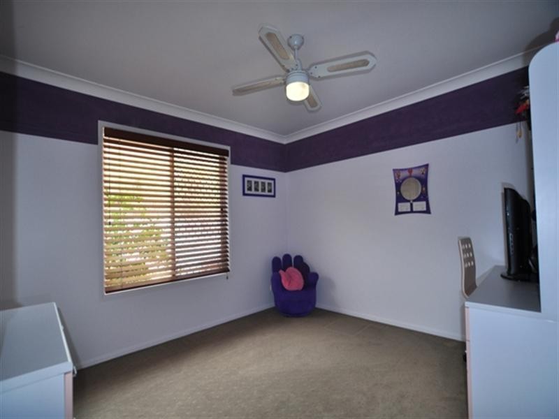 12 westpark Court, Helensvale QLD 4212