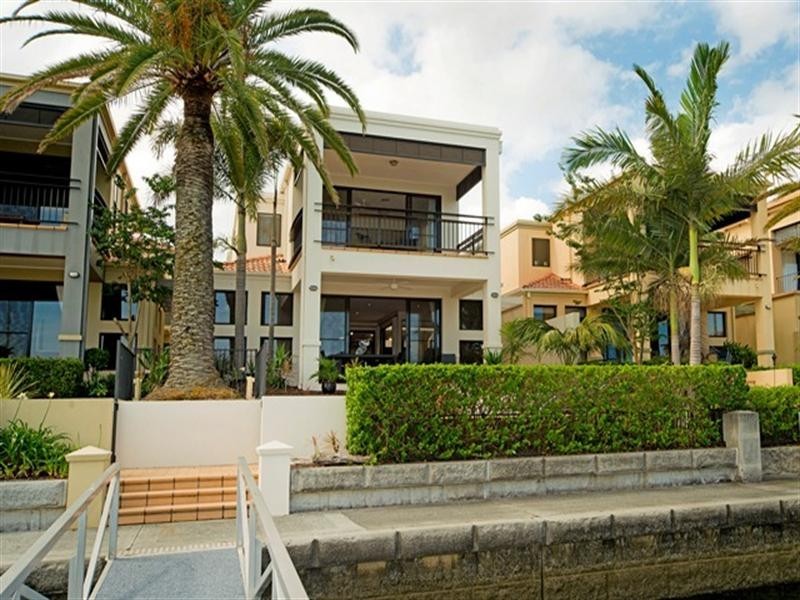 1509 Rosebank Way, Hope Island QLD 4212