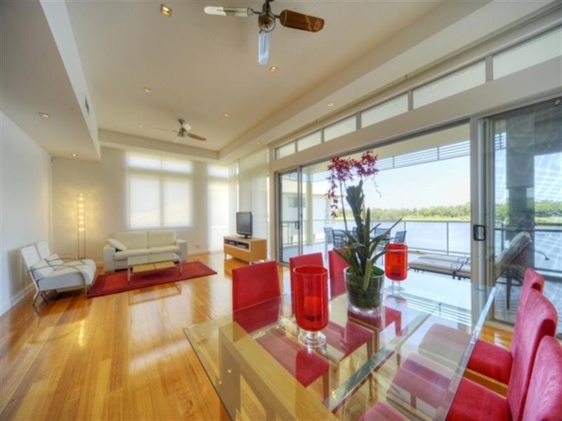 6079 Lugano Drive, Hope Island QLD 4212